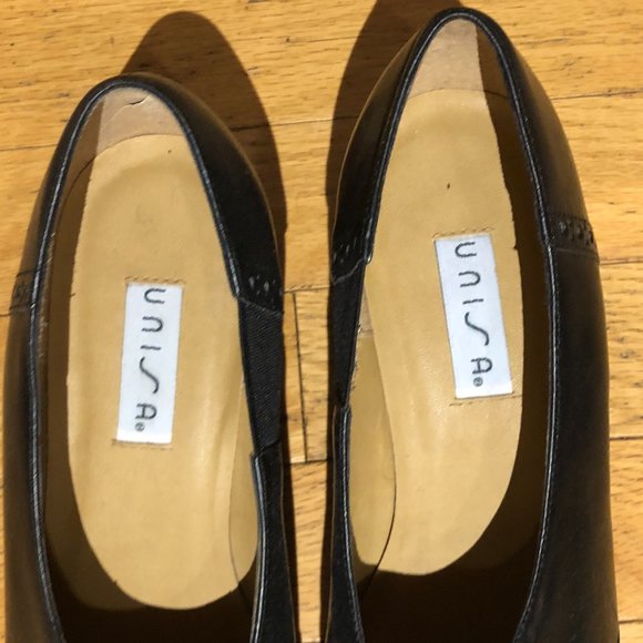 Women's Black Leather Unisa Dress Shoes - Picture 3 of 9